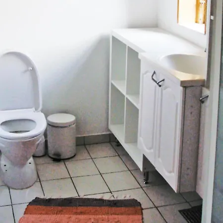 In With 3 Bedrooms And Wifi 펜션 Rudkøbing