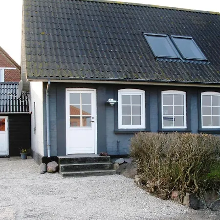 In With 3 Bedrooms And Wifi *